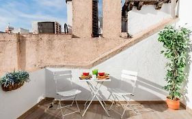 Atico Duplex Con Terraza En Puro Centro, 2 A 8 Pax