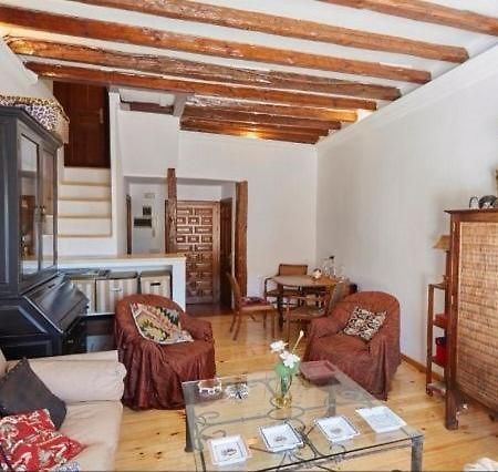 Atico Duplex Con Terraza En Puro Centro, 2 A 8 Pax Appartement Madrid Buitenkant foto