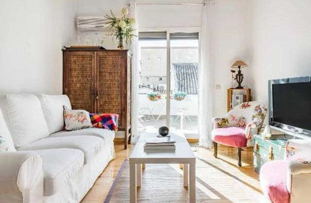 Atico Duplex Con Terraza En Puro Centro, 2 A 8 Pax Appartement Madrid Buitenkant foto